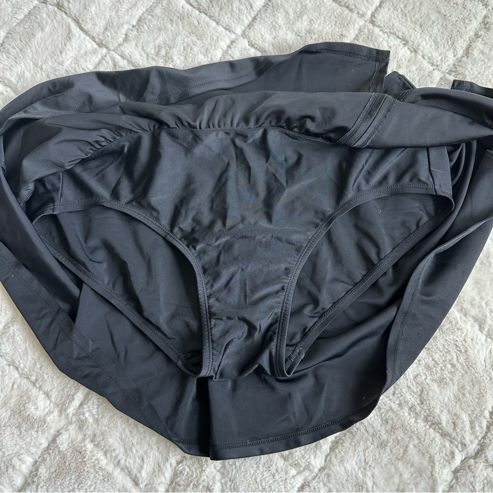 Beach Native | Black Tummy Control Swim Skirt | Size 18W - Picture 6 of 14